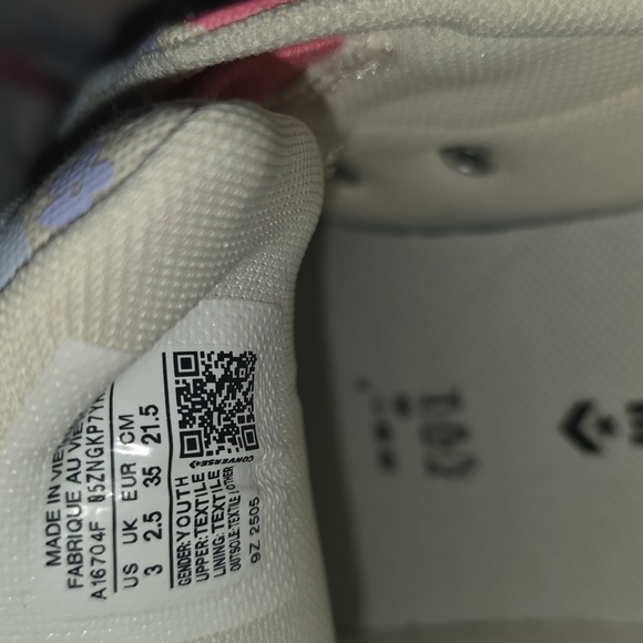 🚨SALE🚨 Converse Kids Floral Sneakers - Multicolor Size 3 - Picture 5 of 7